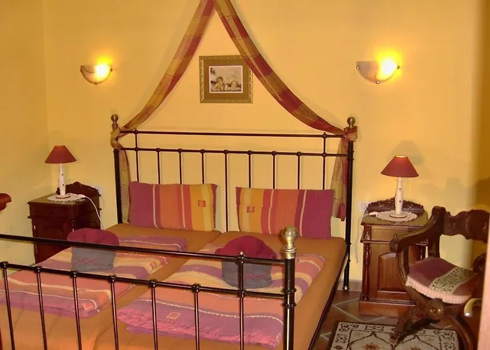 Apartament Aptos Monasterio De San Antonio 3 *